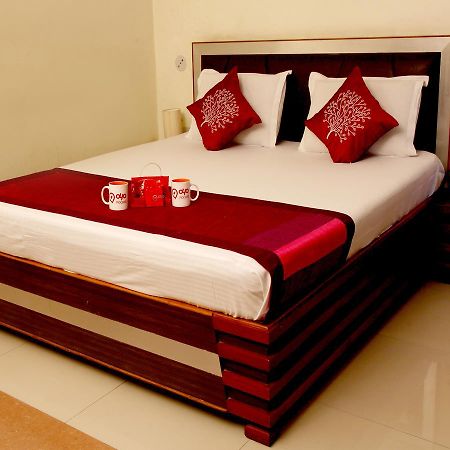 Oyo 2054 New Hotel Broadway Varanasi Exterior photo