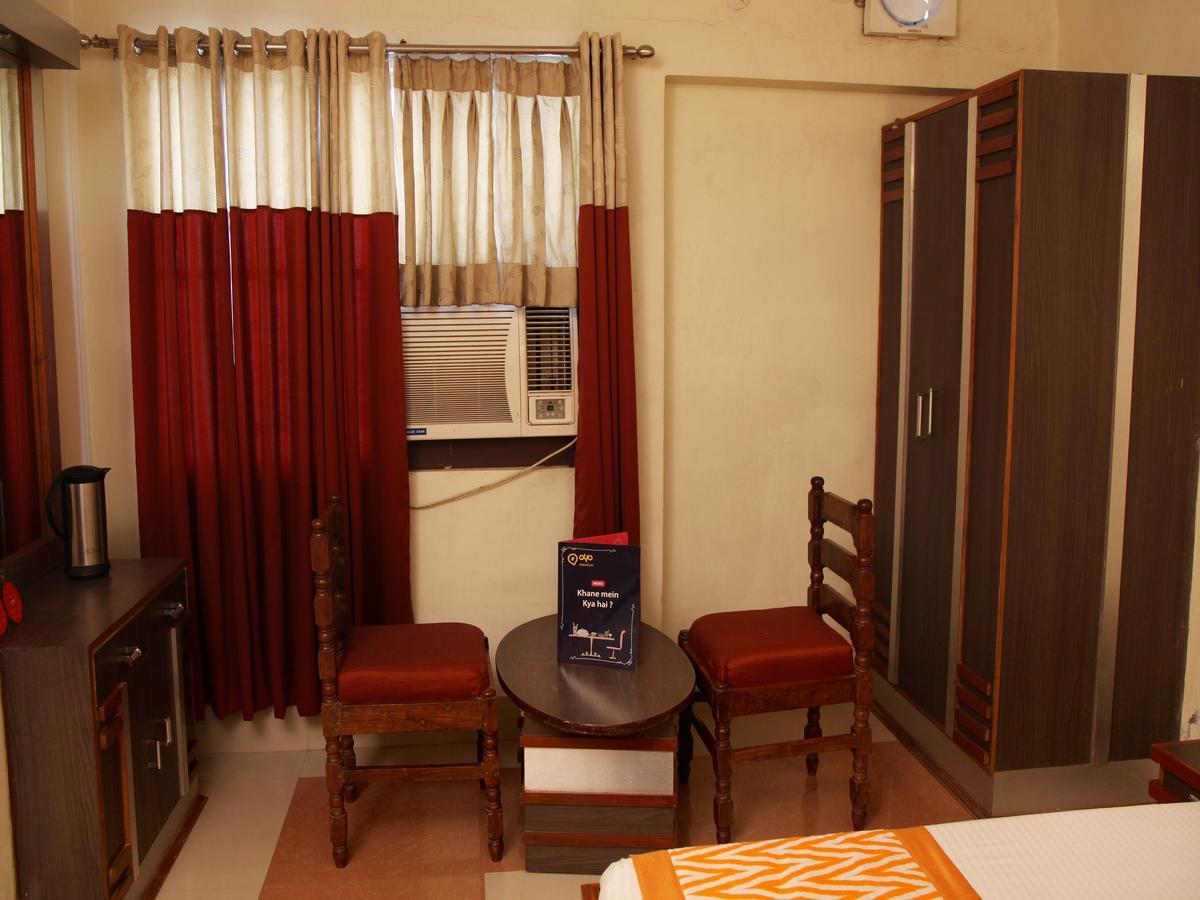 Oyo 2054 New Hotel Broadway Varanasi Exterior photo
