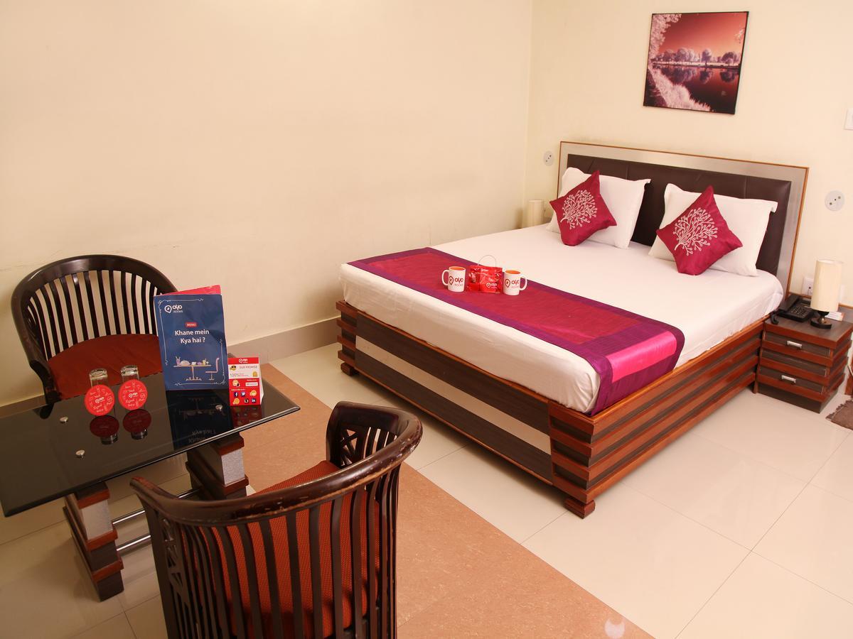 Oyo 2054 New Hotel Broadway Varanasi Exterior photo