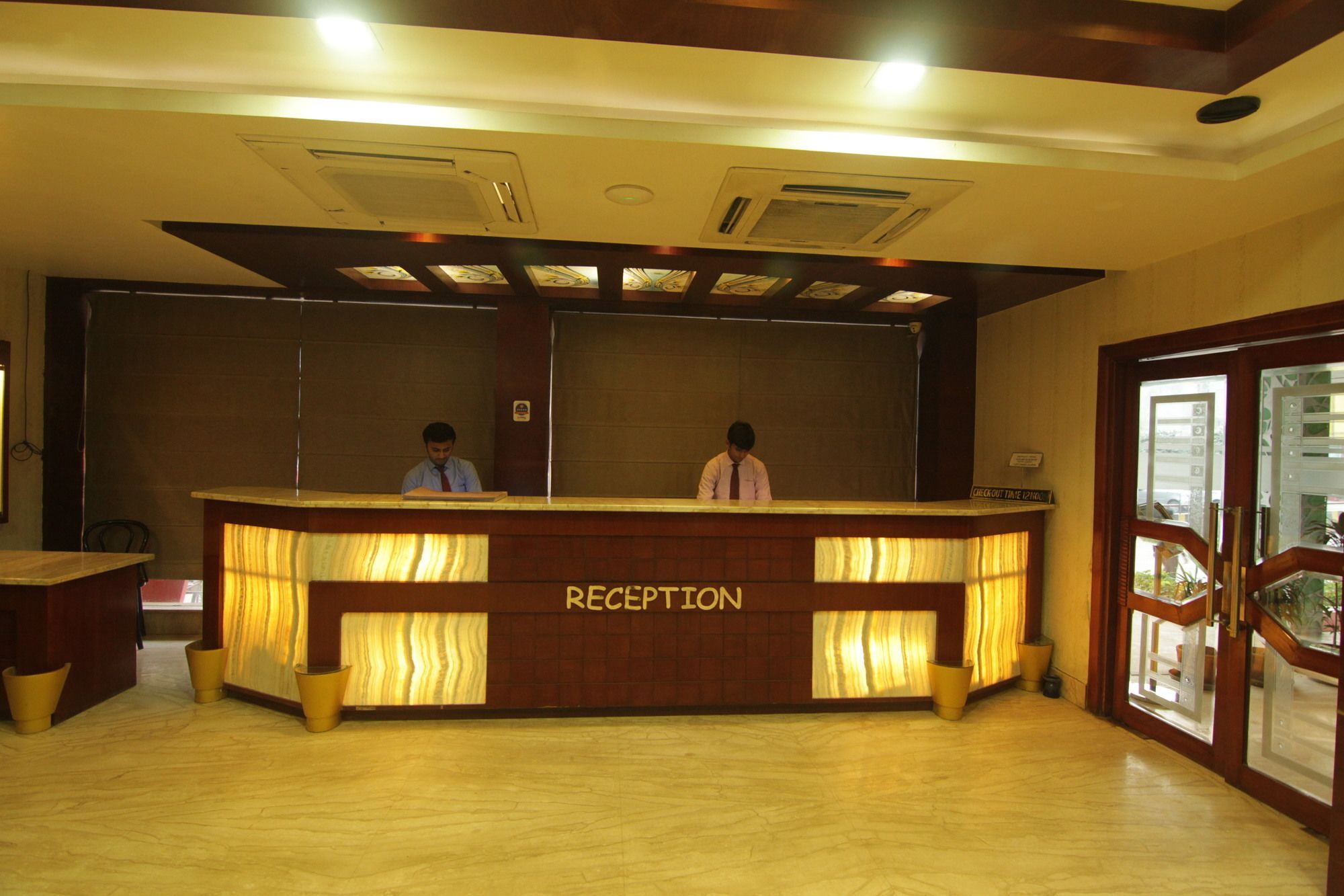 Oyo 2054 New Hotel Broadway Varanasi Exterior photo