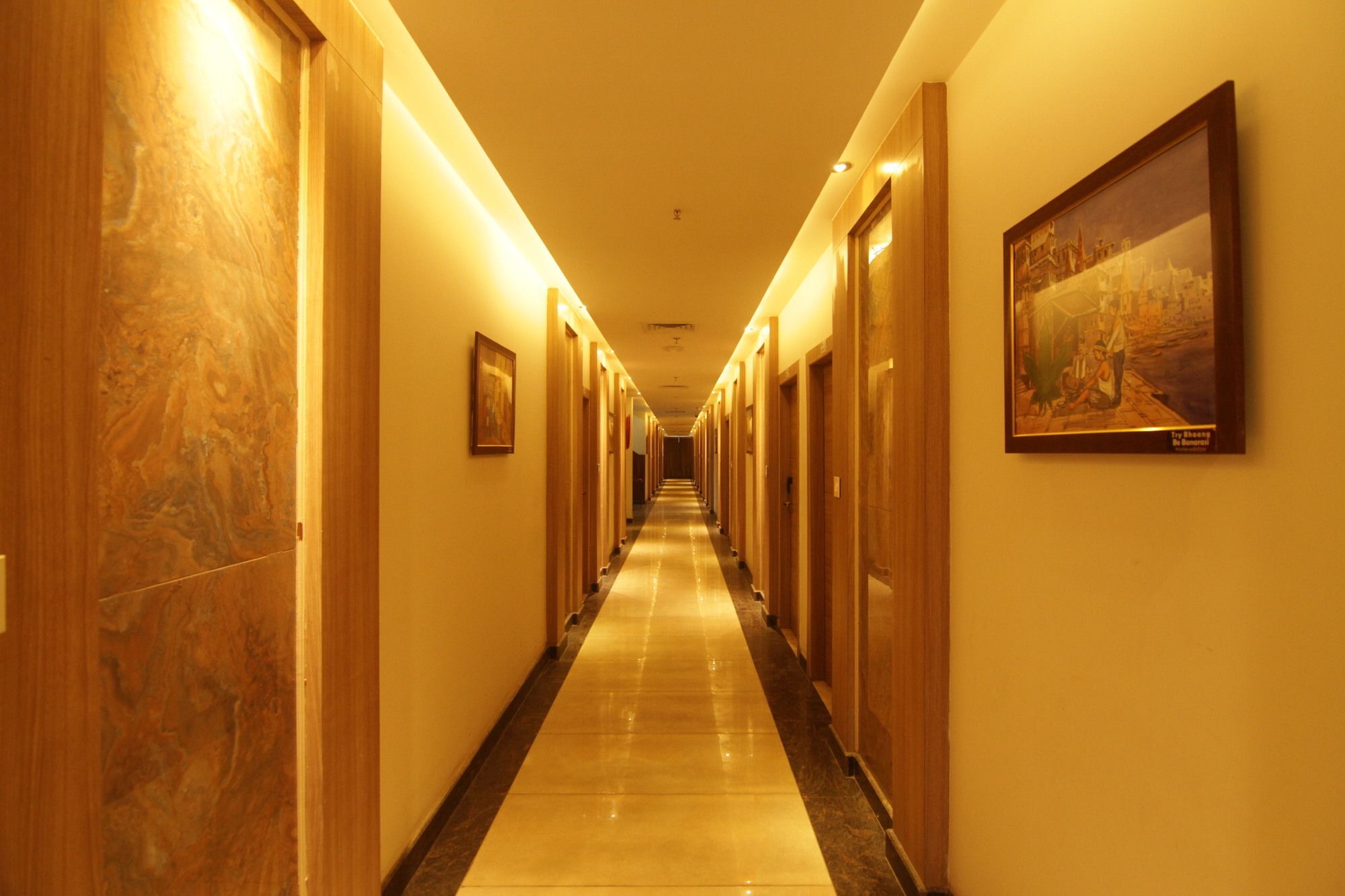Oyo 2054 New Hotel Broadway Varanasi Exterior photo